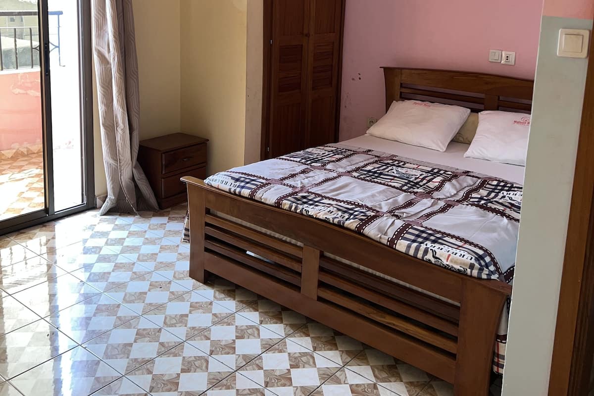 Apartemen Deluks | 2 kamar tidur, seprai premium, tempat tidur Select Comfort, dan brankas