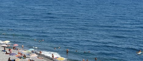 Beach nearby, sun loungers