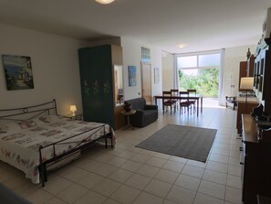 1 makuuhuone, ilmainen Wi-Fi, vuodevaatteet