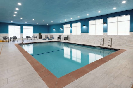 Indoor pool. Hampton Inn Oakhurst-yosemite, CA
