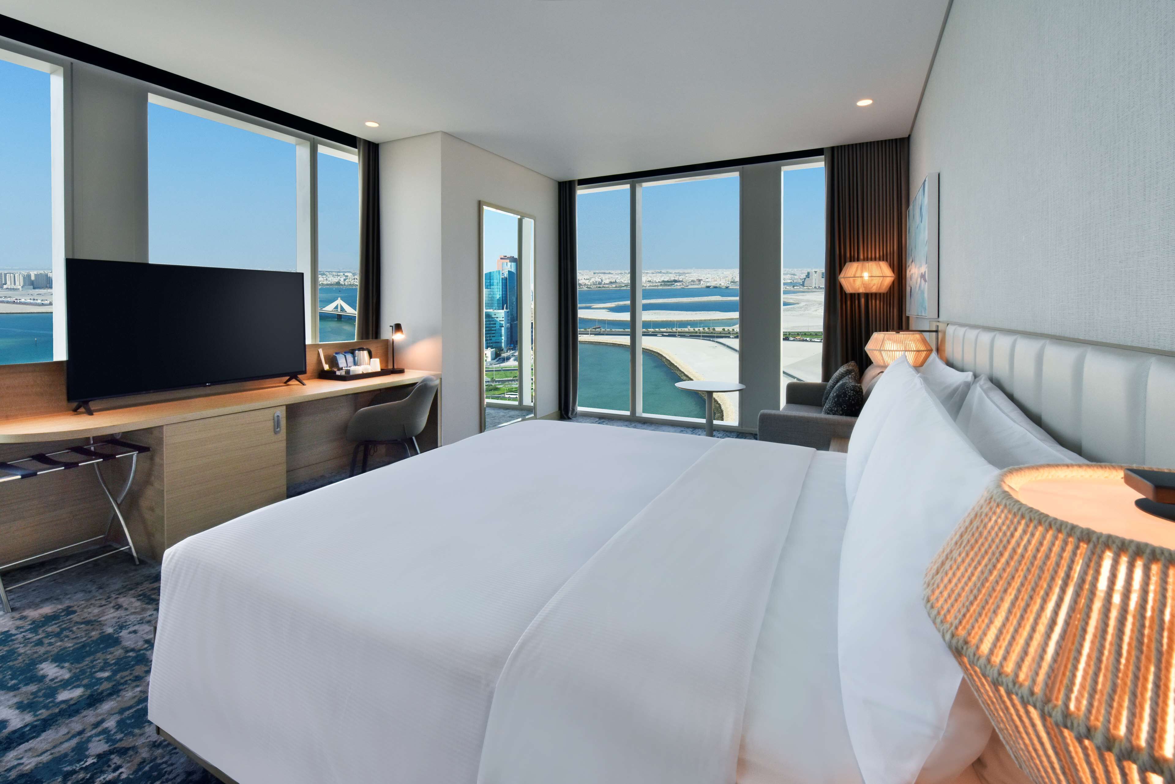 1 bedroom, down duvets, minibar, in-room safe