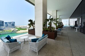 Terrace/patio - Hilton Garden Inn Bahrain Bay (Manama)