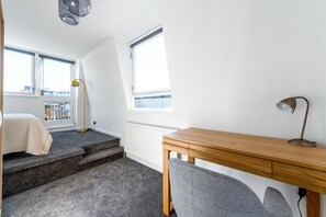 1 chambre, fer et planche à repasser, Wi-Fi, draps fournis