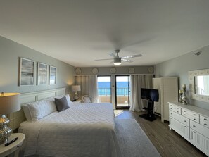 2 bedrooms, iron/ironing board, Internet, bed sheets - "Breakers East 902" Gulf Front 2 BR/2BA Beach setup included (Destin)