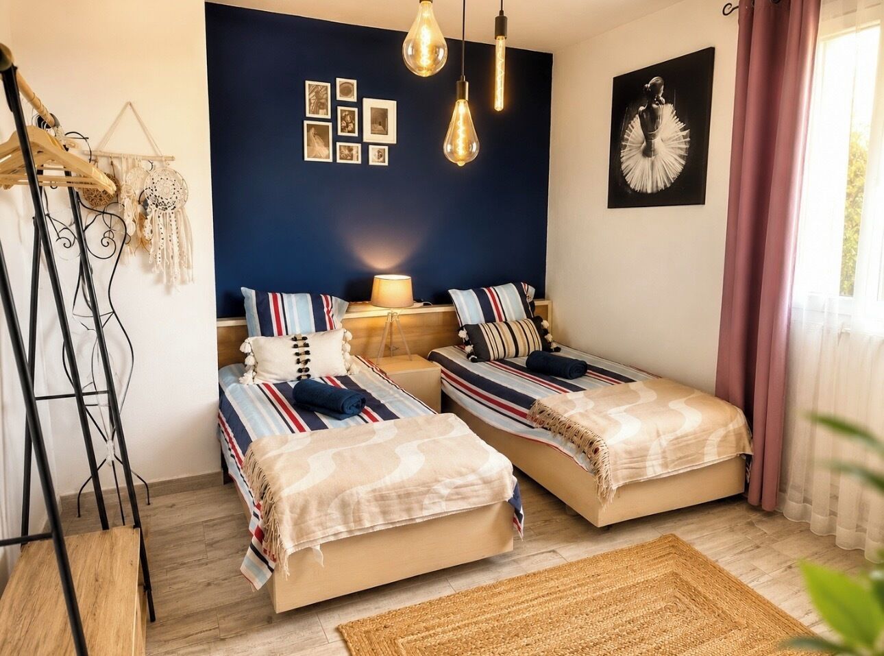 3 chambres, fer et planche à repasser, lit parapluie, Wi-Fi gratuit
