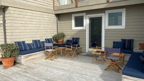 Casa, várias camas (Amagansett Beachfront Beauty) | Sacada