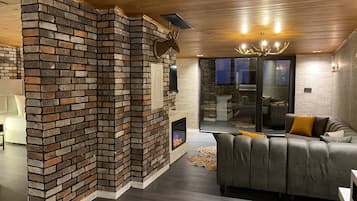 Caja de seguridad en la habitación y cortinas blackout