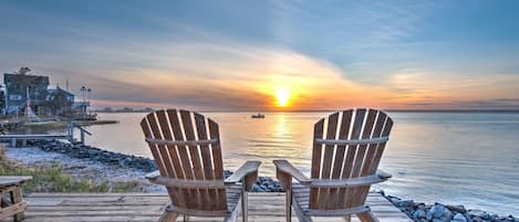 House, Multiple Beds (Bungalow 7 - 2BR, Waterfront) | Beach