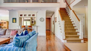 House, Multiple Beds (Traditional East Hampton Estate) | Living room - Traditional East Hampton Estate (East Hampton)