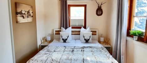 1 bedroom, iron/ironing board, travel crib, free WiFi