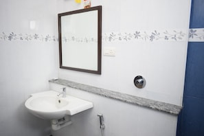 Shower, rainfall showerhead, towels