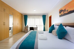 3 dormitoris, planxa i posts de planxar, wifi gratuïta i roba de llit 