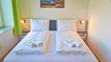 Standard Double Room | Hypo-allergenic bedding, desk, free WiFi, bed sheets