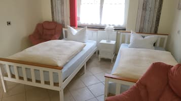 1 bedroom, WiFi, bed sheets