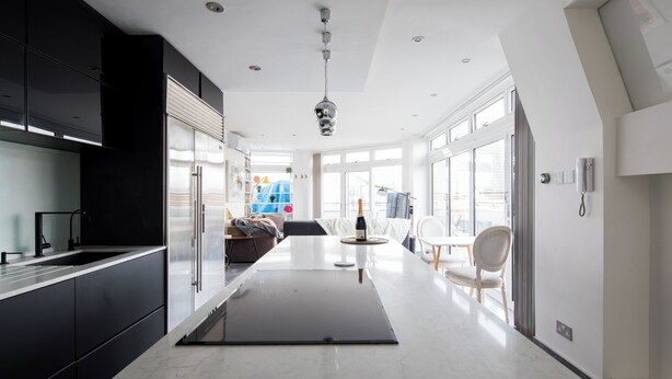 Interior - Plum Guide - Sylvester (London)