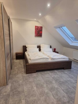 2 bedrooms, iron/ironing board, free WiFi, bed sheets - B01-Apartment near Cologne and Bonn (Troisdorf)