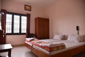 Rom – deluxe | Individuelt innredet og sengetøy