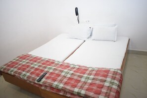 Individually furnished, bed sheets - R.M Guest House (Vanur)