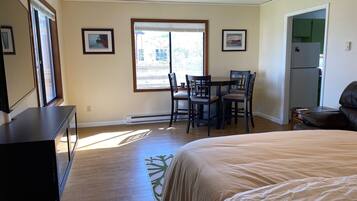 1 Schlafzimmer, Betten mit Memory-Foam-Matratzen, WLAN, BettwÀsche