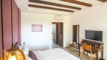 Luxury Double or Twin Room | Free minibar, in-room safe, individually decorated