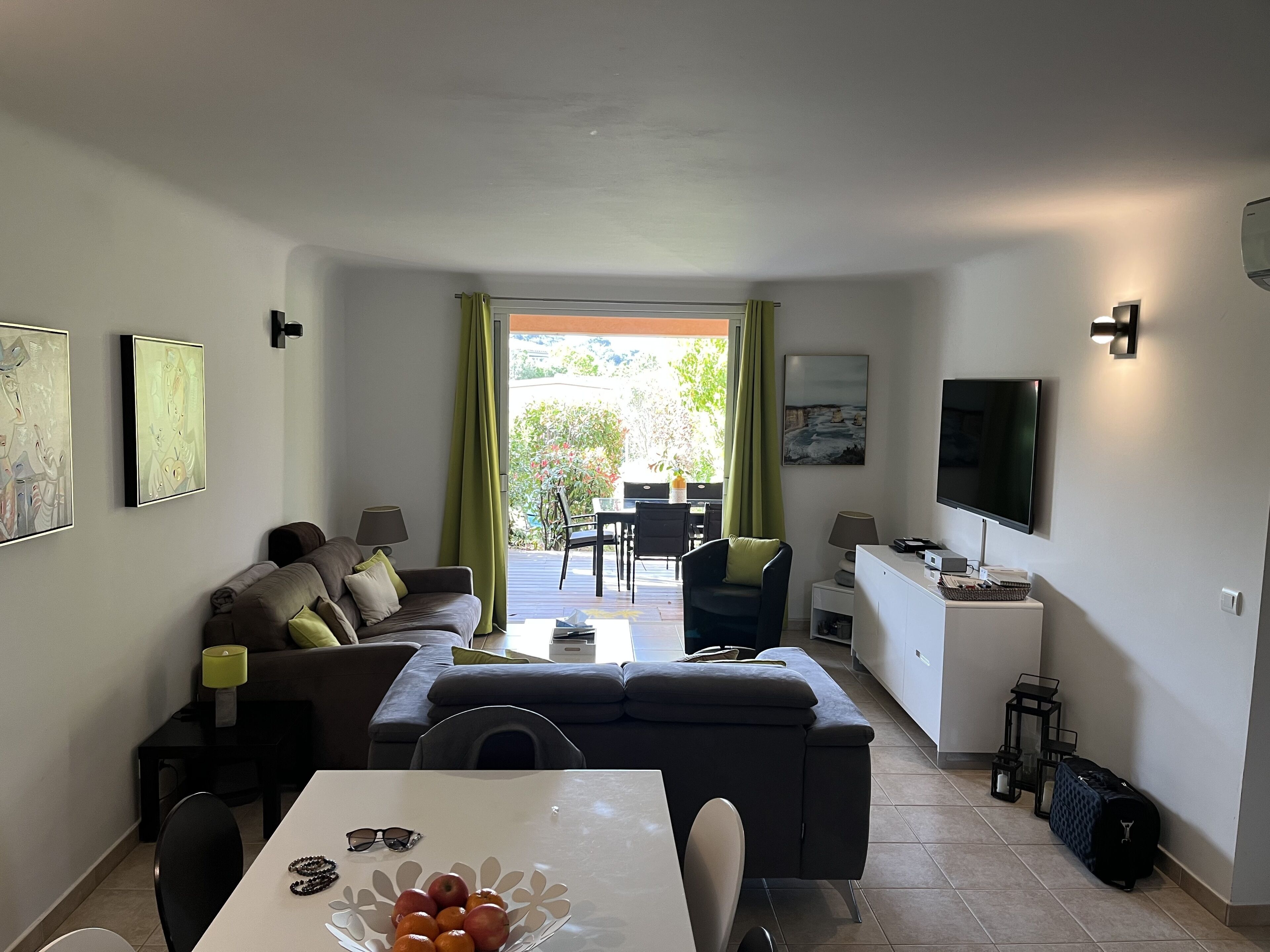 Bel Appartement De Plain-pied Dans Une Résidence Fermée Avec Piscine De 300m2 - Porto-Vecchio