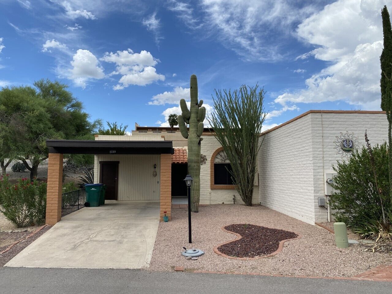 Julia's Casita.  The perfect desert retreat.  Age 55+     