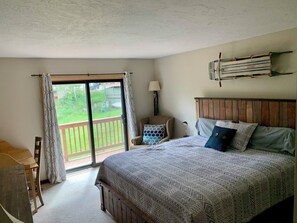 3 bedrooms, desk, free WiFi, bed sheets