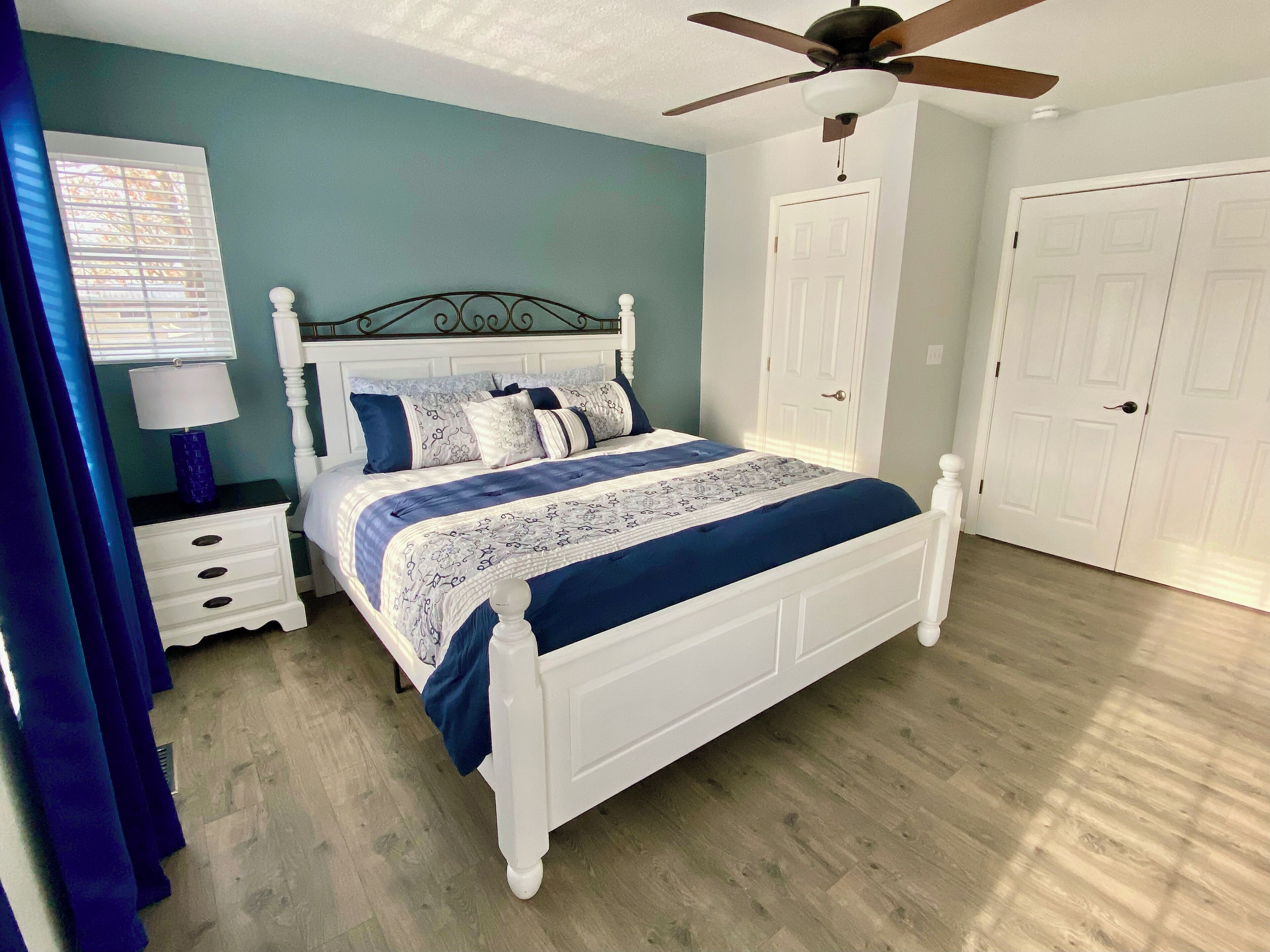 Spacious Lakefront Home with Private Dock & Fire Pit at 3MM