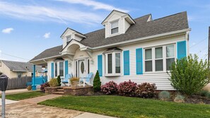 Condo (WC5700 Atlantic Avenue, 2nd Floor) | Exterior