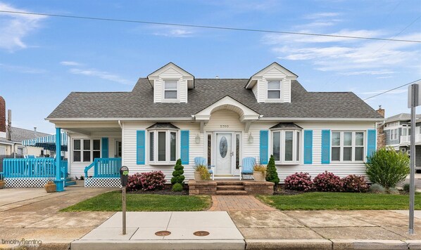 Condo (WC5700 Atlantic Avenue, 2nd Floor) | Exterior