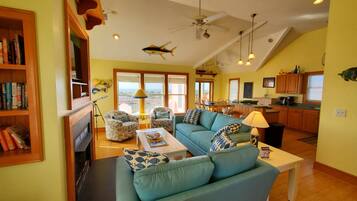 Smart TV, reproductor de DVD, biblioteca musical y estéreo