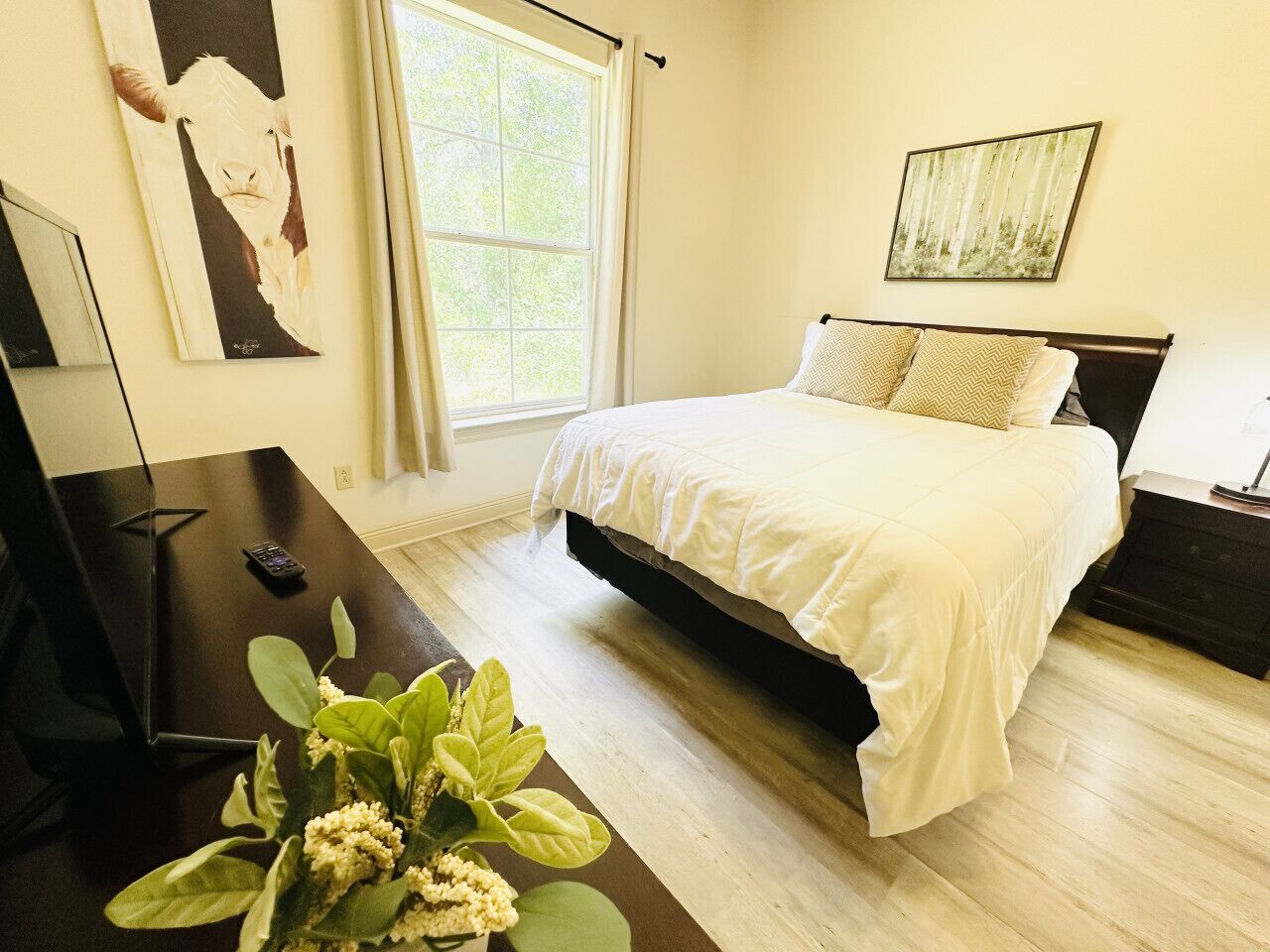 2 多间卧室、办公桌、熨斗/熨衣板、旅行婴儿床