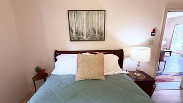 2 bedrooms, desk, iron/ironing board, travel crib