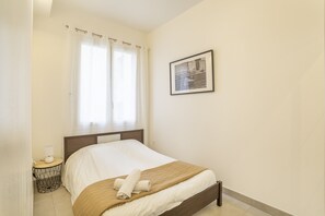 1 makuuhuone, silitysrauta/-lauta, ilmainen Wi-Fi, vuodevaatteet