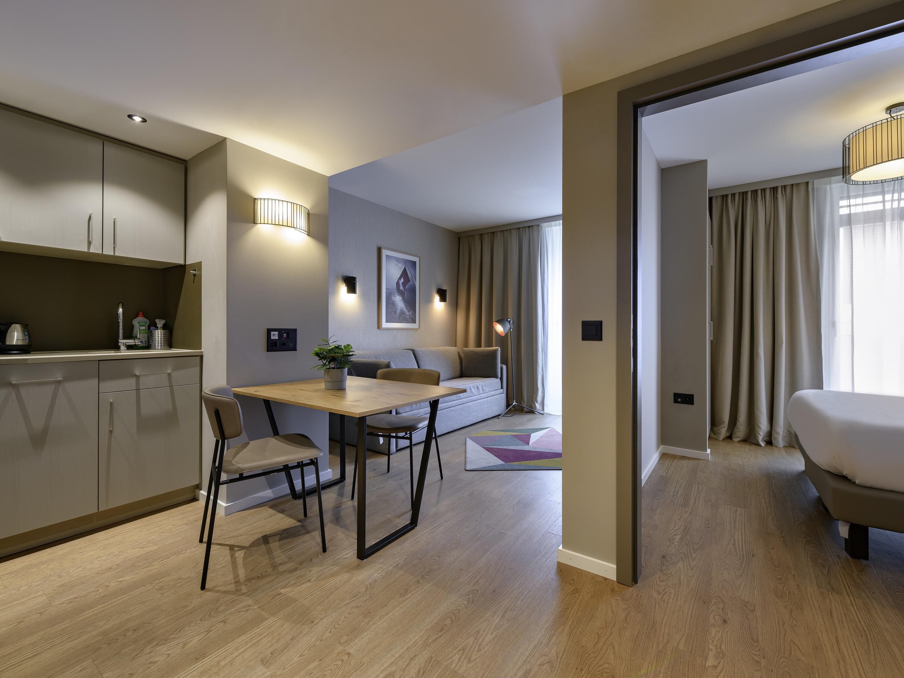 Departamento | Ropa de cama de alta calidad, escritorio y insonorización 