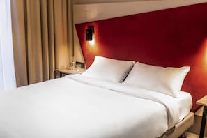 Studio, 1 tweepersoonsbed | Luxe beddengoed, een bureau, geluiddichte muren, gratis babybedden