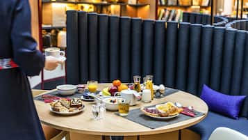Daily buffet breakfast for a fee