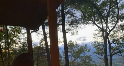 Beautiful Views! Your Outdoor Paradise awaits. Mountain Cabin with great sunsets