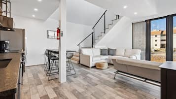 TV, fireplace, offices