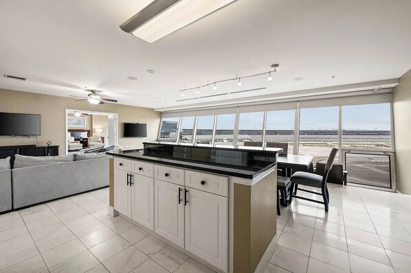 Interior - 3/3 Condo on Texas Motor Speedway (Fort Worth)