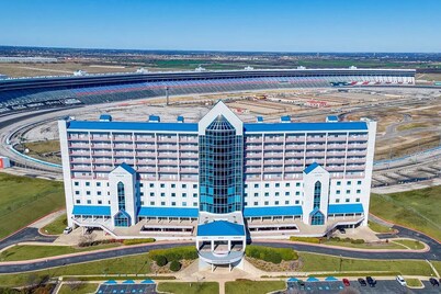 3/3 Condo on Texas Motor Speedway