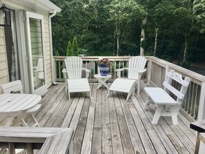 Terrace/patio - Private entrance suite upstairs: bedroom, TV room, office, bathroom, large deck. (Barnstable)