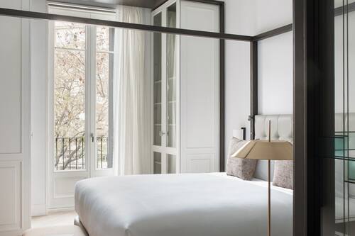 Egyptian cotton sheets, premium bedding, memory-foam beds, minibar
