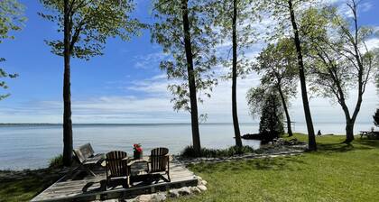 Waterfront & Pvt Beach 120’Shoreline: SHALLOW/Sandy: Perfect for Little Kids!