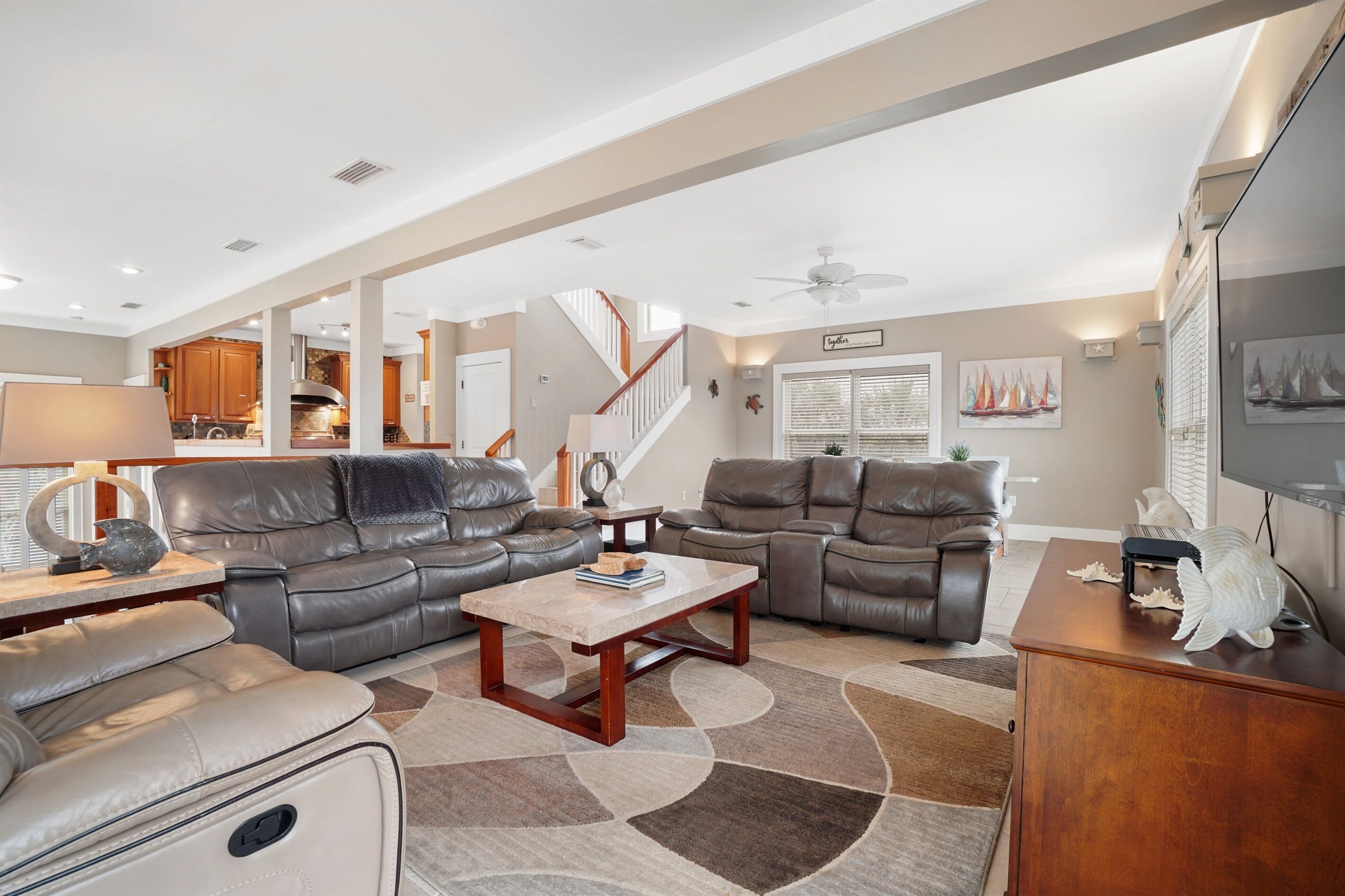 4 BR/3.5 BA, SLEEPS 13, SCREEN PORCHES, GOURMET KITCHEN