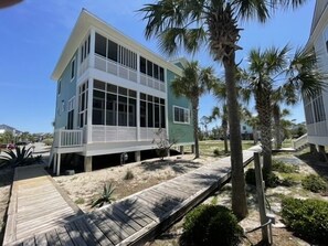 Exterior - Winter 2025-26 Rate Drop! 4 br/3.5 ba, Sleeps 13, Dog Friendly (Port St. Joe)