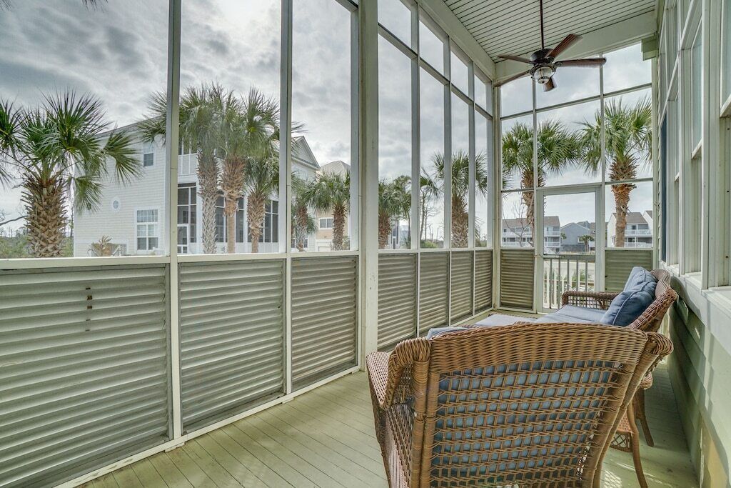 4 BR/3.5 BA, SLEEPS 13, SCREEN PORCHES, GOURMET KITCHEN