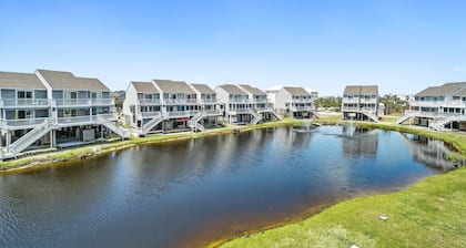 Spring 2026 Rate Drop! 3 br / 3.5 ba townhome, Dog Friendly!