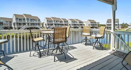 Fall 2025 Rate Drop! 3 br / 3.5 ba townhome, Dog Friendly!