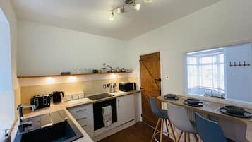 Standard House, Private Bathroom | Shared kitchen